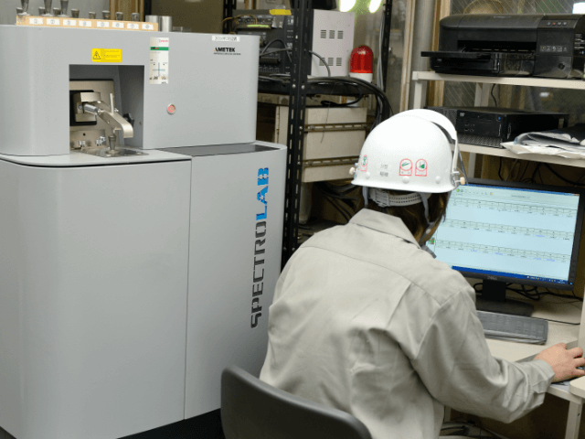 発光分光分析装置